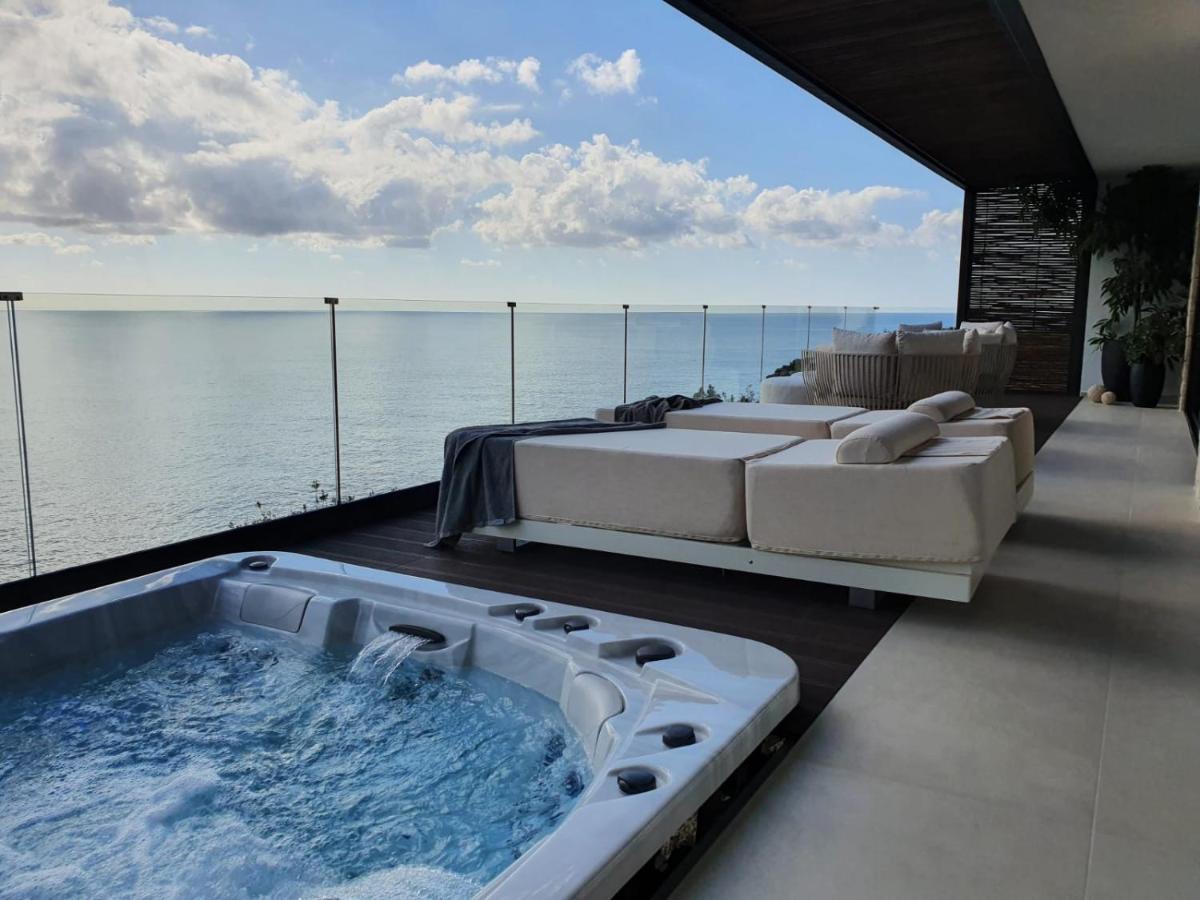 Mystique Luxury Suite Ahliá Kültér fotó