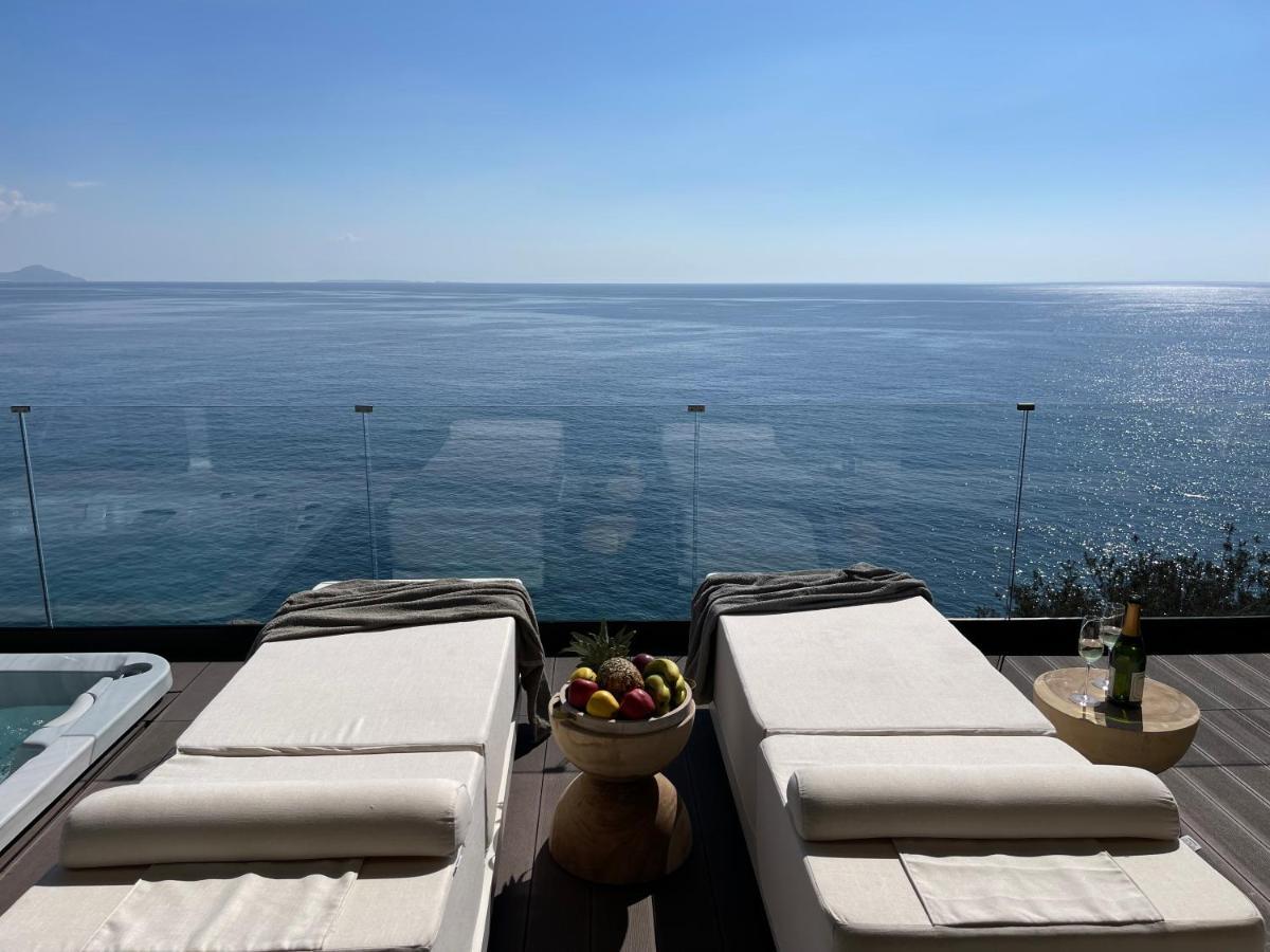 Mystique Luxury Suite Ahliá Kültér fotó