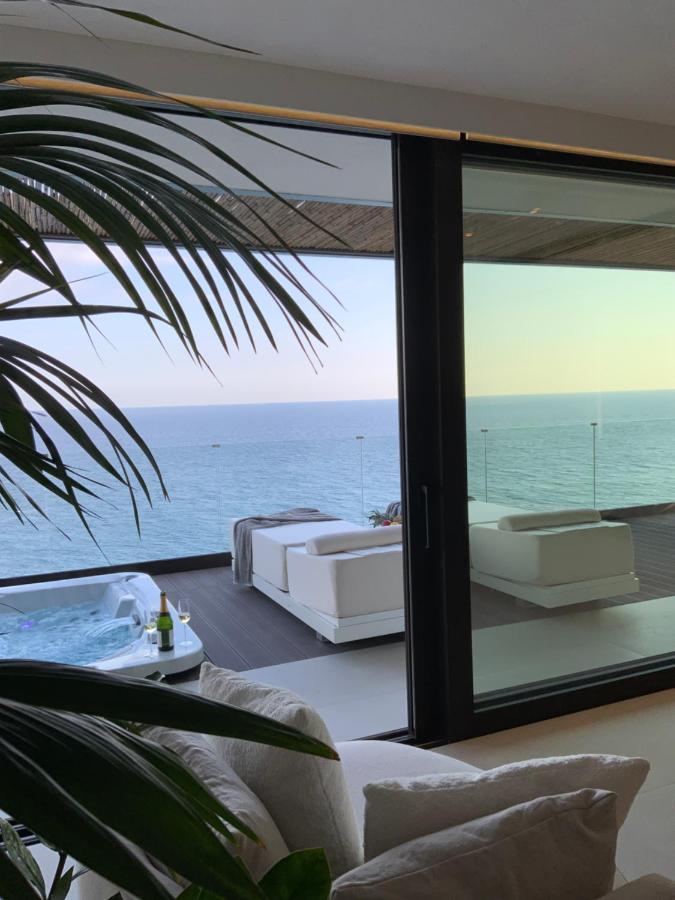 Mystique Luxury Suite Ahliá Kültér fotó